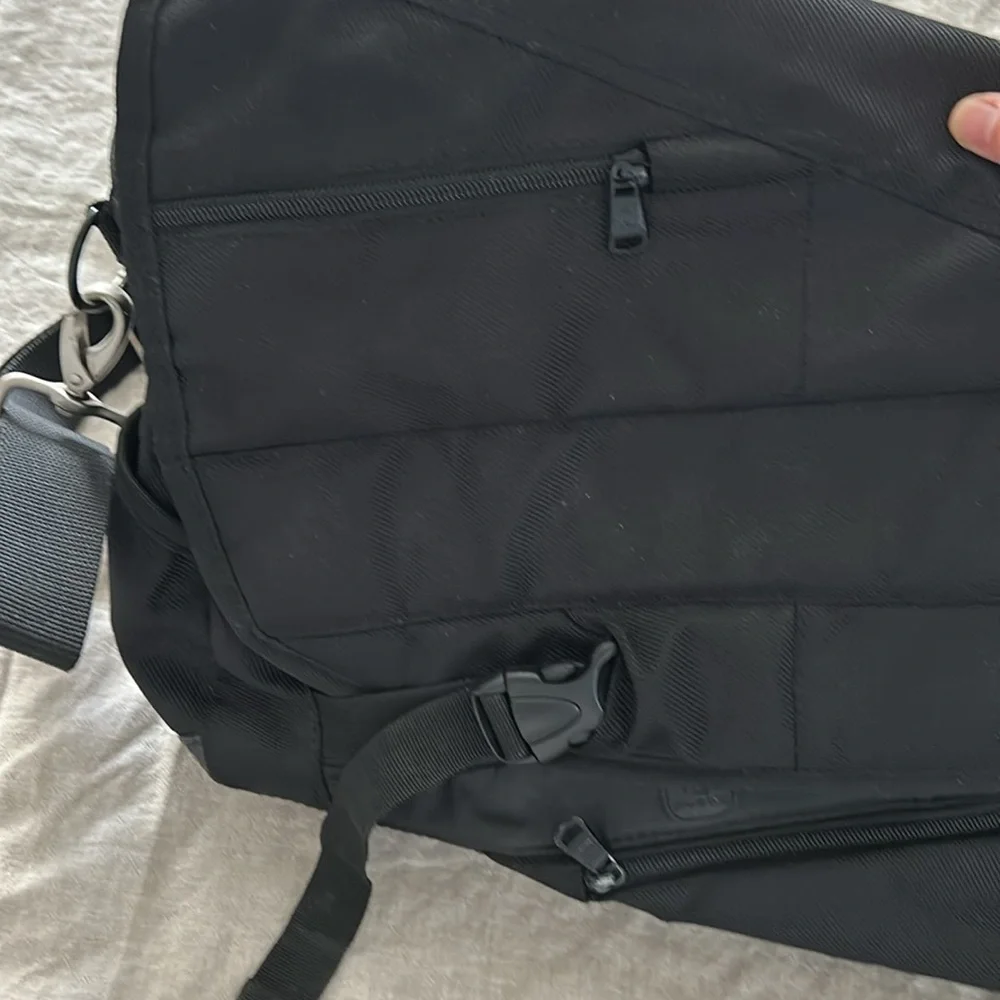 FUL Computer Laptop Crossbody work bag. 18X13